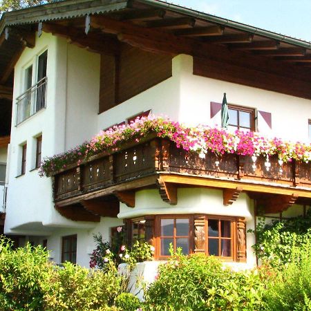 Appartement Lotte Familie Gruenberger Бриксен-им-Тале Экстерьер фото